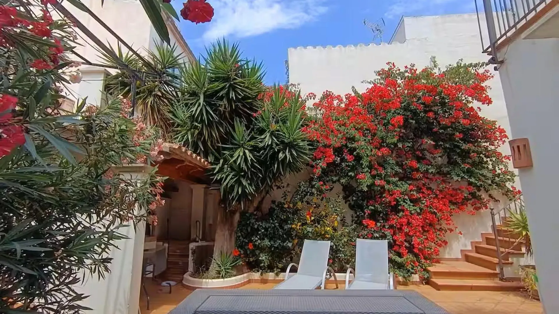 Can Alou, Village House With Mediterranean Charme contacts